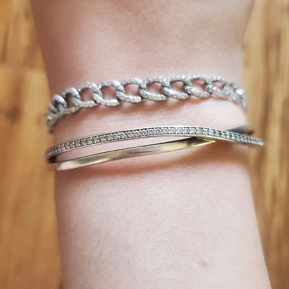 Silver Chain Bracelet with Rhinestones - Picture 3 of 4